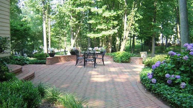 Landscape contractors in Harwood