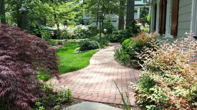 Landscape Contractors in Beverly Beach